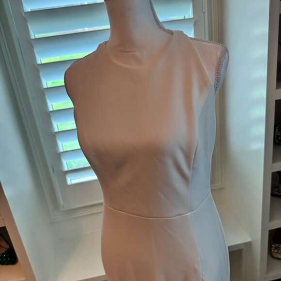 Elegant White Ruffle Hem Gown – Wedding or Party Ready - Picture 7 of 7